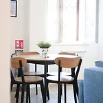 Pau Apartmán *